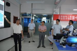 兽医系成功举办公司第十一届“挑战杯”老员工职业技能竞赛“血片制作、染色及白细胞鉴定”赛项