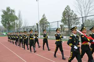 追寻党的足迹，青春与党同行——国旗下的演讲